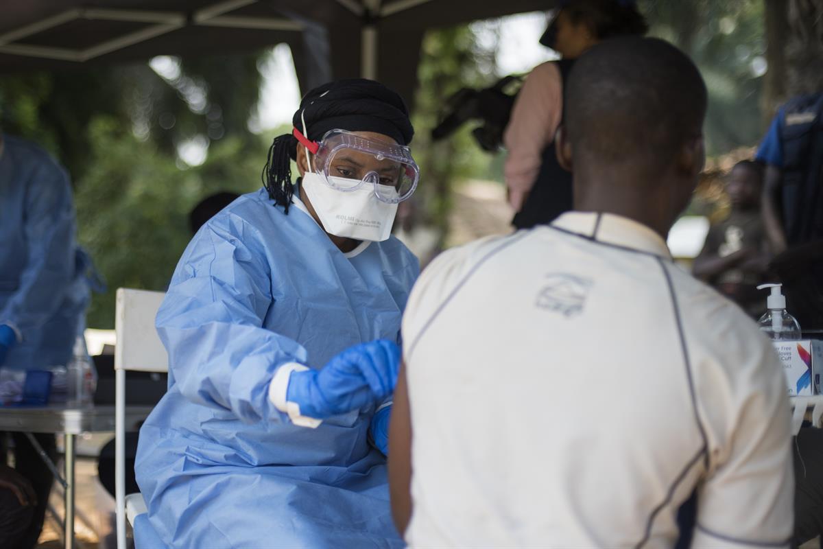 l-hygiene-ebola-safety-drc